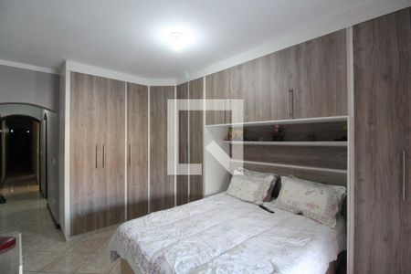 Casa à venda com 200m², 4 quartos e 2 vagasQuarto Suíte 1