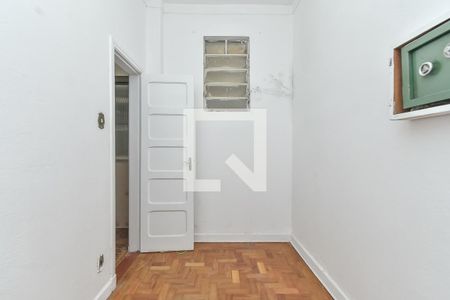 Apartamento à venda com 70m², 1 quarto e sem vaga Apartamento à venda com 70m², 1 quarto e sem vagaQuarto de Serviço