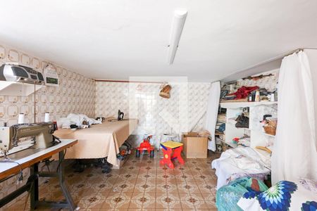 Casa à venda com 198m², 3 quartos e 2 vagas Casa à venda com 198m², 3 quartos e 2 vagasSalão