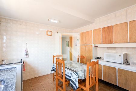 Casa à venda com 198m², 3 quartos e 2 vagas Casa à venda com 198m², 3 quartos e 2 vagasCozinha