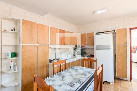 Casa à venda com 198m², 3 quartos e 2 vagas Casa à venda com 198m², 3 quartos e 2 vagasCozinha