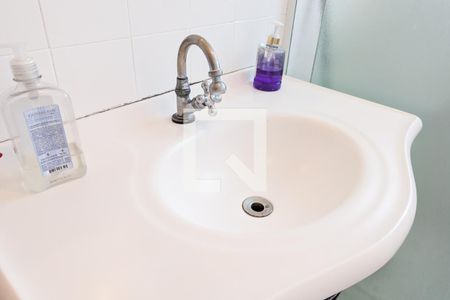 Casa à venda com 198m², 3 quartos e 2 vagas Casa à venda com 198m², 3 quartos e 2 vagasBanheiro