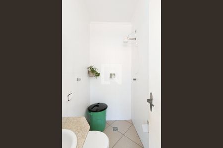 Casa à venda com 198m², 3 quartos e 2 vagas Casa à venda com 198m², 3 quartos e 2 vagasBanheiro de serviço