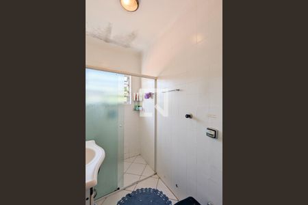 Casa à venda com 198m², 3 quartos e 2 vagas Casa à venda com 198m², 3 quartos e 2 vagasBanheiro