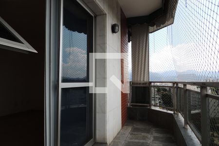 Apartamento à venda com 105m², 2 quartos e 1 vagaVaranda da Suíte 