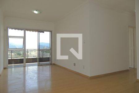 Apartamento à venda com 105m², 2 quartos e 1 vagaSala 