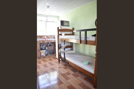 Quarto de casa para alugar com 1 quarto, 28m² em Guaratiba, Rio de Janeiro