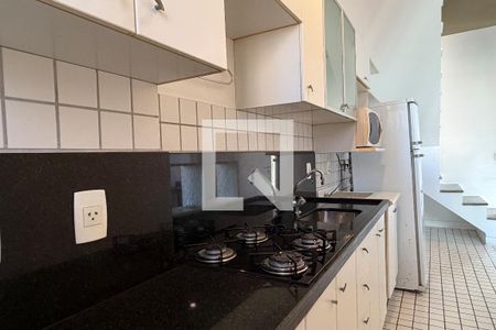 Cozinha e Área de Serviço de apartamento para alugar com 2 quartos, 130m² em Gonzaga, Santos
