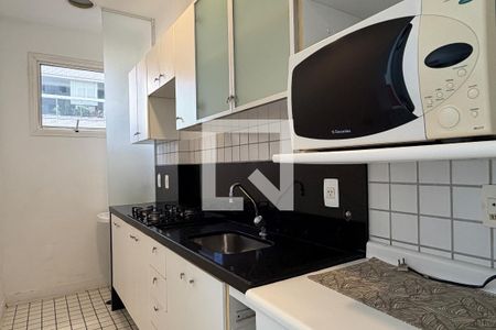 Cozinha e Área de Serviço de apartamento para alugar com 2 quartos, 130m² em Gonzaga, Santos
