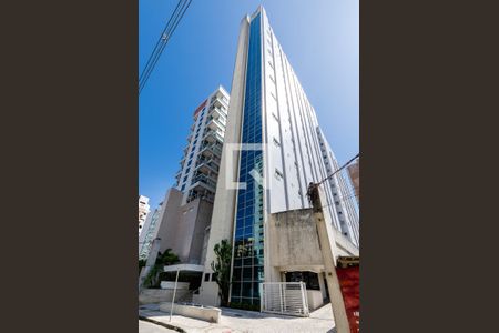Apartamento para alugar com 130m², 2 quartos e 1 vaga Apartamento para alugar com 130m², 2 quartos e 1 vagaFachada