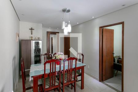 Sala de casa à venda com 3 quartos, 110m² em Santa Monica, Belo Horizonte
