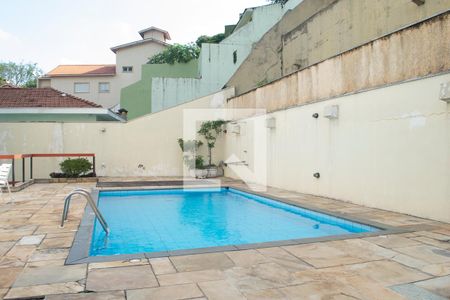 Apartamento para alugar com 175m², 4 quartos e 2 vagas Apartamento para alugar com 175m², 4 quartos e 2 vagasÁrea comum - Piscina