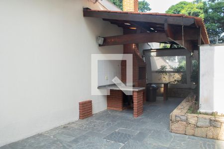 Apartamento para alugar com 175m², 4 quartos e 2 vagas Apartamento para alugar com 175m², 4 quartos e 2 vagasÁrea comum - Churrasqueira