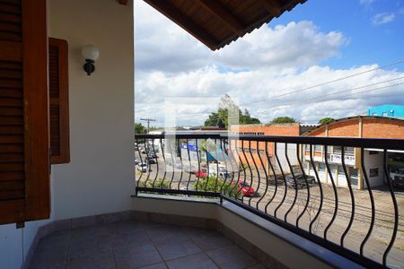 Casa para alugar com 840m², 4 quartos e 8 vagasSuíte - Varanda