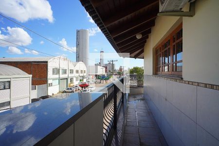 Casa para alugar com 840m², 4 quartos e 8 vagasVaranda