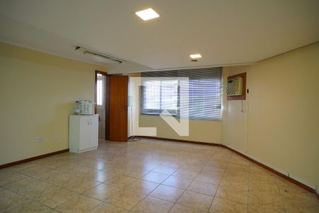 Casa para alugar com 840m², 4 quartos e 8 vagasEscritório