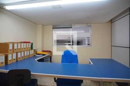 Casa para alugar com 840m², 4 quartos e 8 vagasEscritório