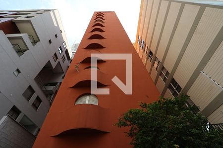 Apartamento à venda com 104m², 3 quartos e 1 vaga Apartamento à venda com 104m², 3 quartos e 1 vagaFachada