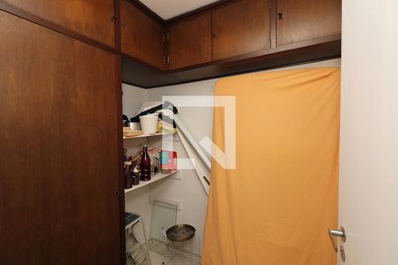 Apartamento à venda com 104m², 3 quartos e 1 vaga Apartamento à venda com 104m², 3 quartos e 1 vagaQuarto de Serviço