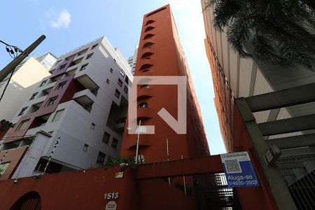 Apartamento à venda com 104m², 3 quartos e 1 vaga Apartamento à venda com 104m², 3 quartos e 1 vagaFachada com Plaquinha de Aluguel