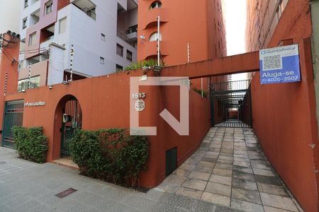 Apartamento à venda com 104m², 3 quartos e 1 vaga Apartamento à venda com 104m², 3 quartos e 1 vagaFachada com Plaquinha de Aluguel