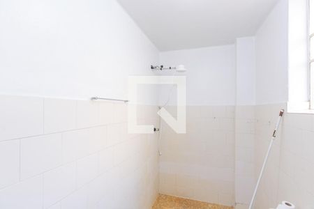 Banheiro de apartamento para alugar com 1 quarto, 31m² em Santana, Porto Alegre