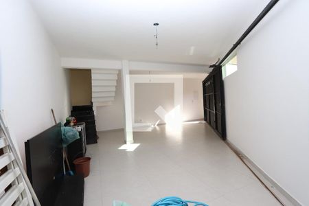 Casa à venda com 120m², 2 quartos e 5 vagasGaragem