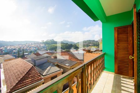 Casa à venda com 242m², 3 quartos e 2 vagasVaranda do quarto 1