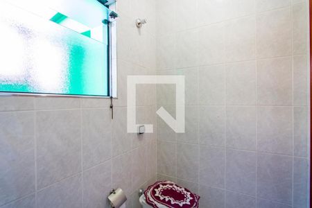 Casa à venda com 242m², 3 quartos e 2 vagasBanheiro social 2