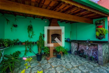 Casa à venda com 242m², 3 quartos e 2 vagasQuintal/Espaço gourmet