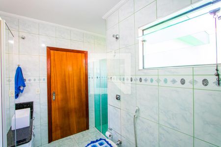 Casa à venda com 242m², 3 quartos e 2 vagasBanheiro do quarto 1