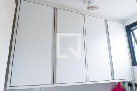 Apartamento à venda com 84m², 3 quartos e 2 vagasBanheiro de serviço