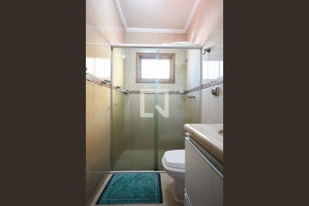 Casa à venda com 141m², 4 quartos e 4 vagasBanheiro suíte 1