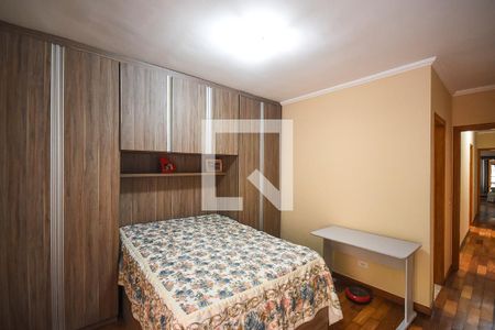 Casa à venda com 141m², 4 quartos e 4 vagasSuíte 1