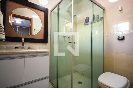 Casa à venda com 141m², 4 quartos e 4 vagasBanheiro suíte 3