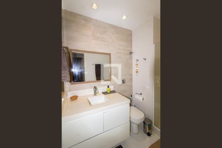 Apartamento à venda com 70m², 2 quartos e sem vagaDetalhe do banheiro social 