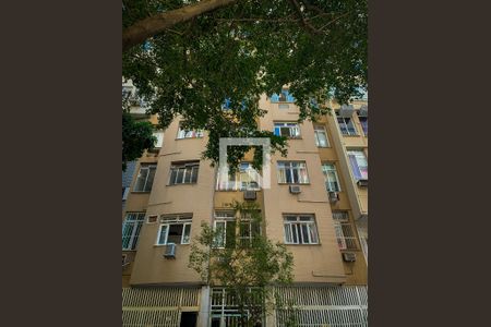 Apartamento à venda com 70m², 2 quartos e sem vagaFachada 