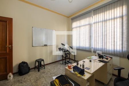 Apartamento à venda com 240m², 4 quartos e 1 vaga Apartamento à venda com 240m², 4 quartos e 1 vagaQuarto 2