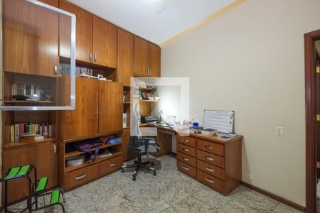 Apartamento à venda com 240m², 4 quartos e 1 vaga Apartamento à venda com 240m², 4 quartos e 1 vagaQuarto 1