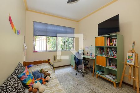 Apartamento à venda com 240m², 4 quartos e 1 vaga Apartamento à venda com 240m², 4 quartos e 1 vagaQuarto 3