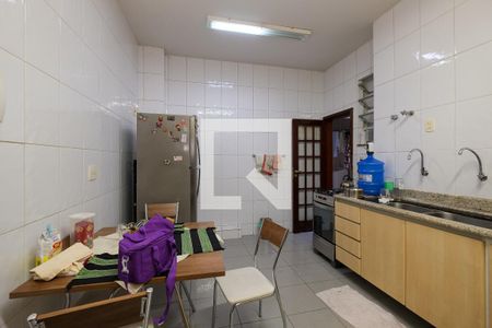 Apartamento à venda com 240m², 4 quartos e 1 vaga Apartamento à venda com 240m², 4 quartos e 1 vagaCozinha