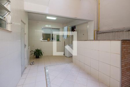 Apartamento à venda com 240m², 4 quartos e 1 vaga Apartamento à venda com 240m², 4 quartos e 1 vagaQuintal