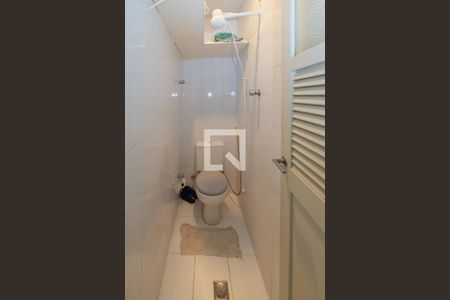 Apartamento à venda com 240m², 4 quartos e 1 vaga Apartamento à venda com 240m², 4 quartos e 1 vagaBanheiro de serviço