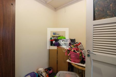 Apartamento à venda com 240m², 4 quartos e 1 vaga Apartamento à venda com 240m², 4 quartos e 1 vagaQuarto de Serviço