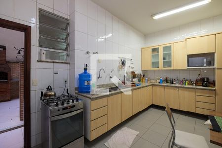 Apartamento à venda com 240m², 4 quartos e 1 vaga Apartamento à venda com 240m², 4 quartos e 1 vagaCozinha