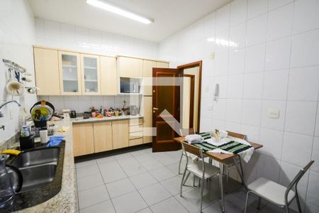 Apartamento à venda com 240m², 5 quartos e 1 vagaCozinha