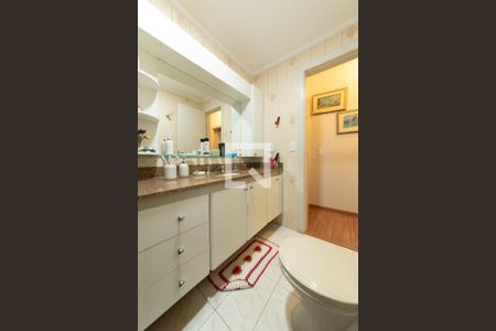 Apartamento à venda com 114m², 3 quartos e 2 vagas Apartamento à venda com 114m², 3 quartos e 2 vagasBanheiro Social