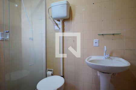 Banheiro de apartamento para alugar com 1 quarto, 50m² em Rubem Berta, Porto Alegre