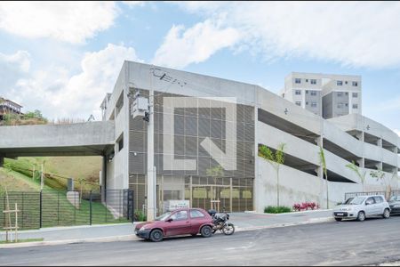 Apartamento para alugar com 48m², 2 quartos e 1 vaga Apartamento para alugar com 48m², 2 quartos e 1 vagaFachada