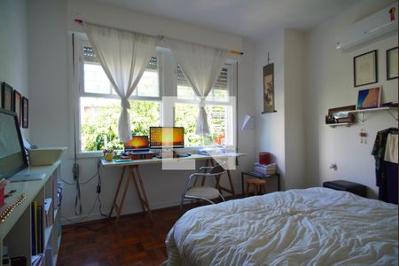Quarto 2 de apartamento para alugar com 2 quartos, 100m² em Rio Branco, Porto Alegre